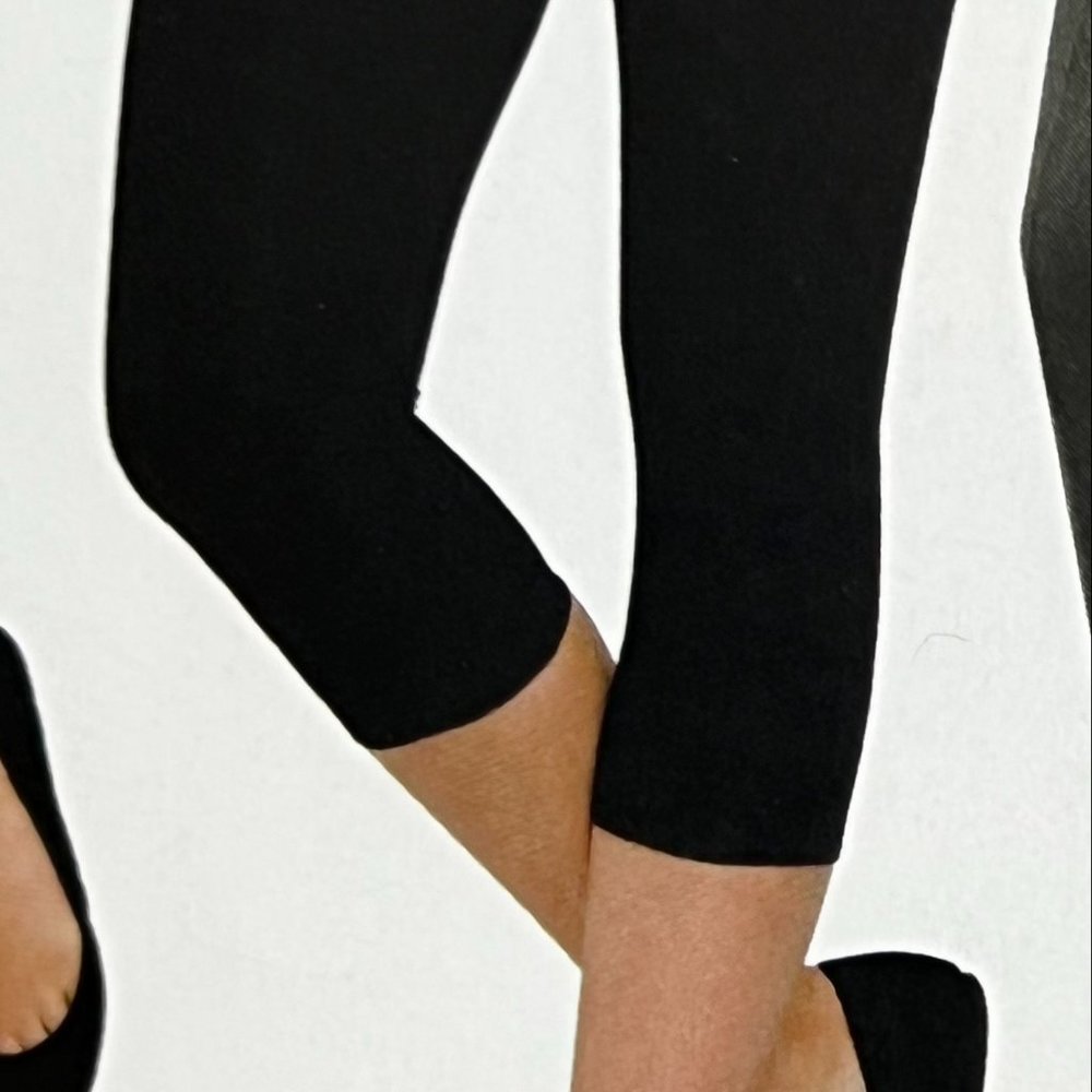 New Black Ruby Ribbon Capri Leggings size small